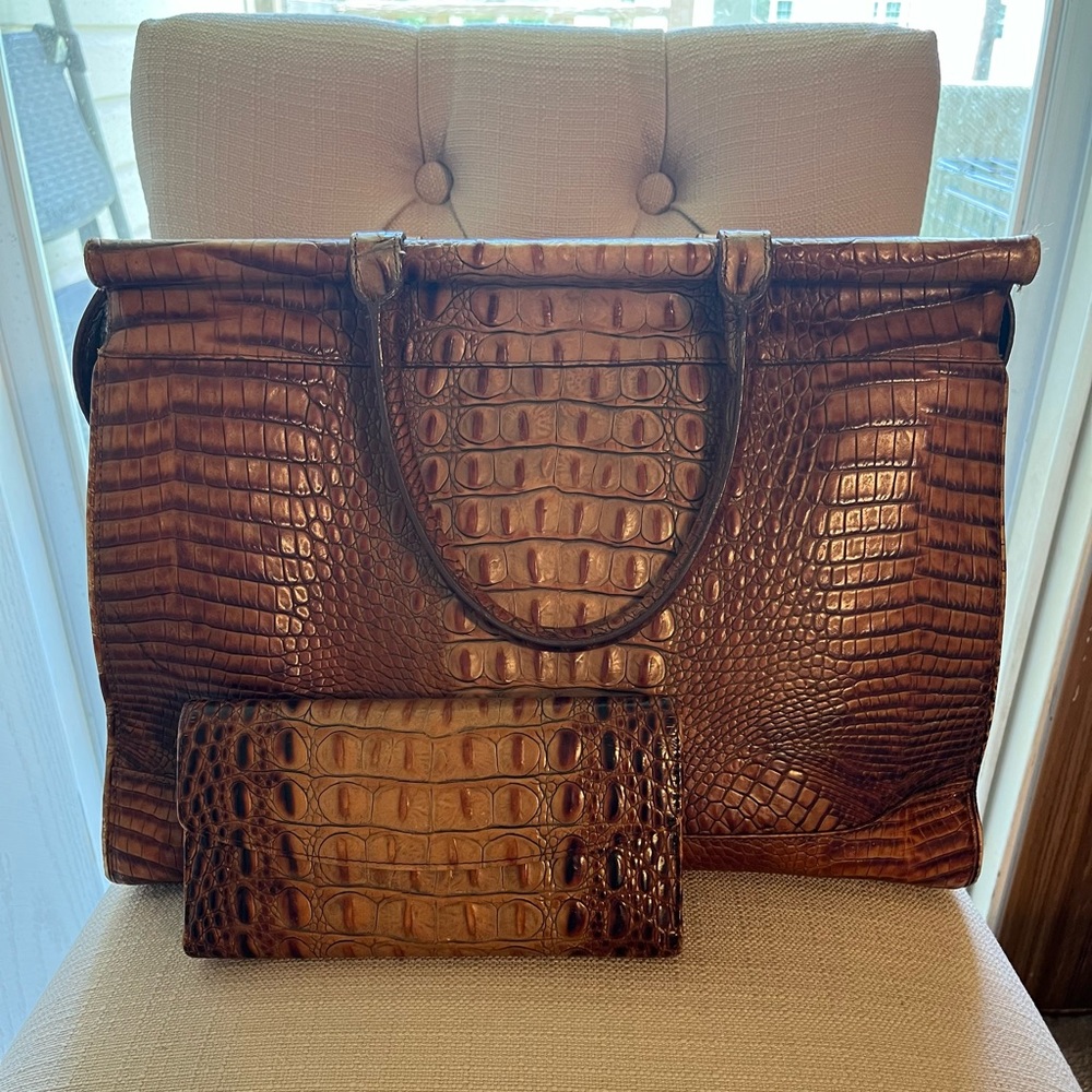 BRAHMIN Croc-Embossed Leather Handbag & Matching Wallet